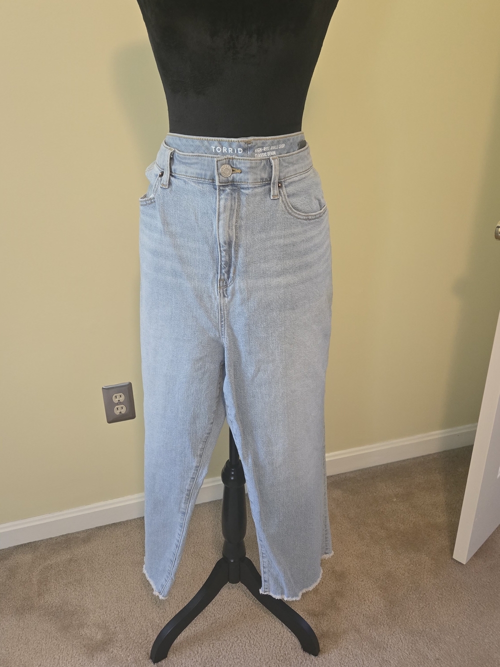 torrid Light Blue High-Rise Cropped Straight Jeans